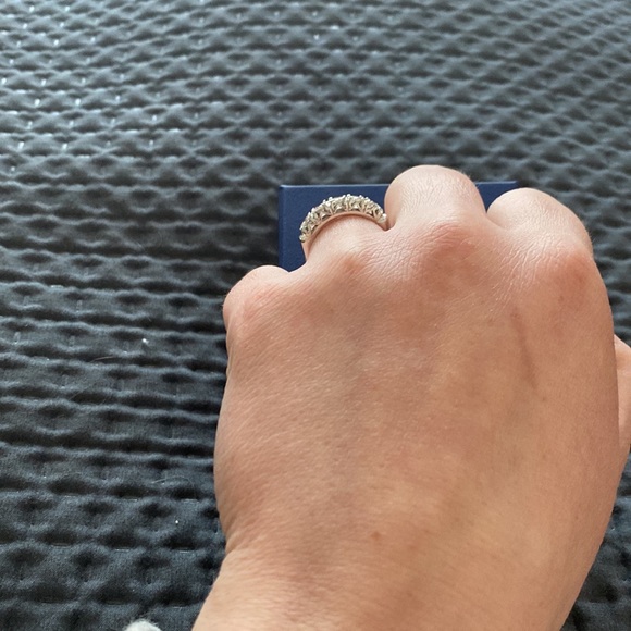 Diamond anniversary band - Picture 5 of 7